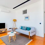 Urban Haven A 2Br Modern Retreat