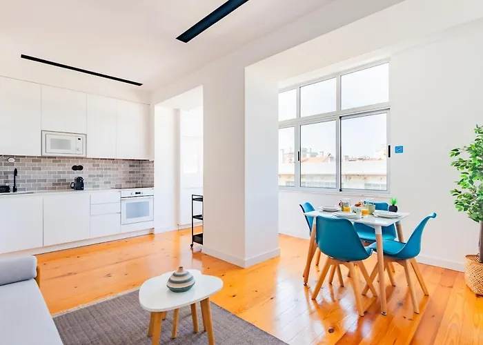 Urban Haven A 2Br Modern Retreat