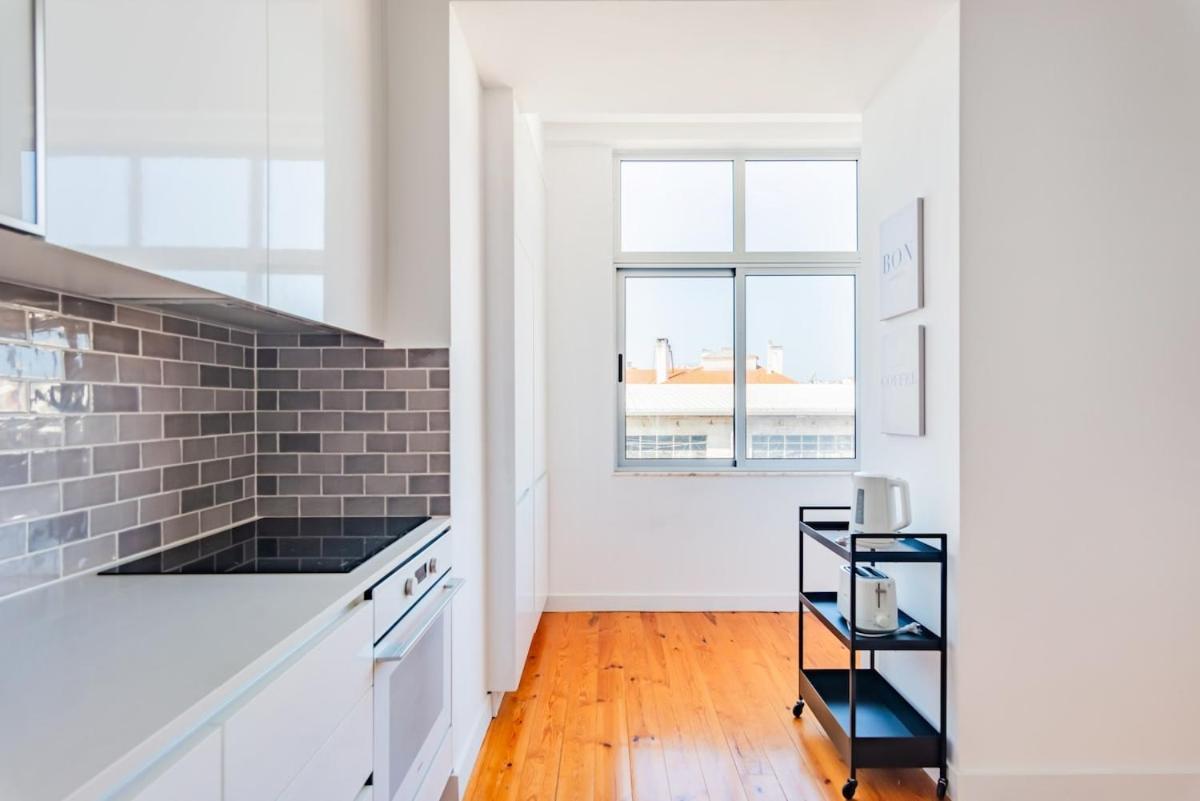 Apartment Urban Haven A 2br Modern Retreat Lisbon