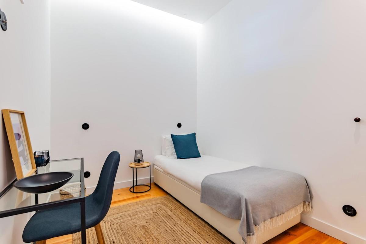 Urban Haven A 2br Modern Retreat